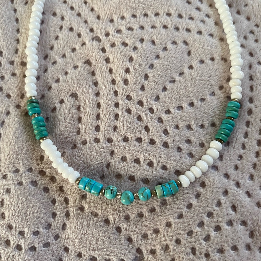 17” choker style necklace with whit glass beads and turquoise dyed howlite